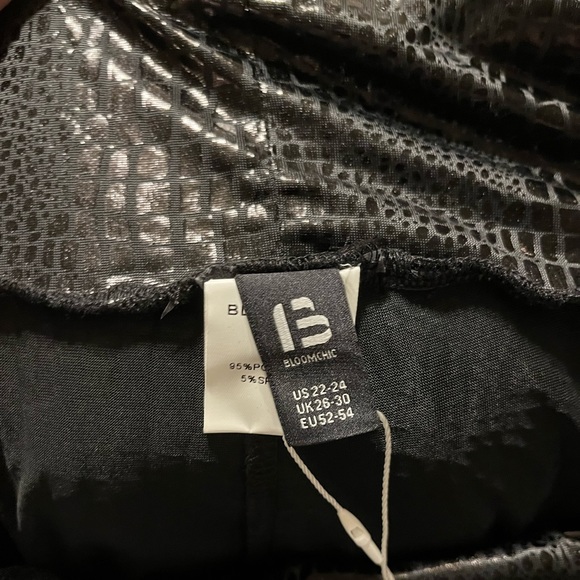 NWT faux snakeskin leather leggings Bloomchic - Picture 4 of 4